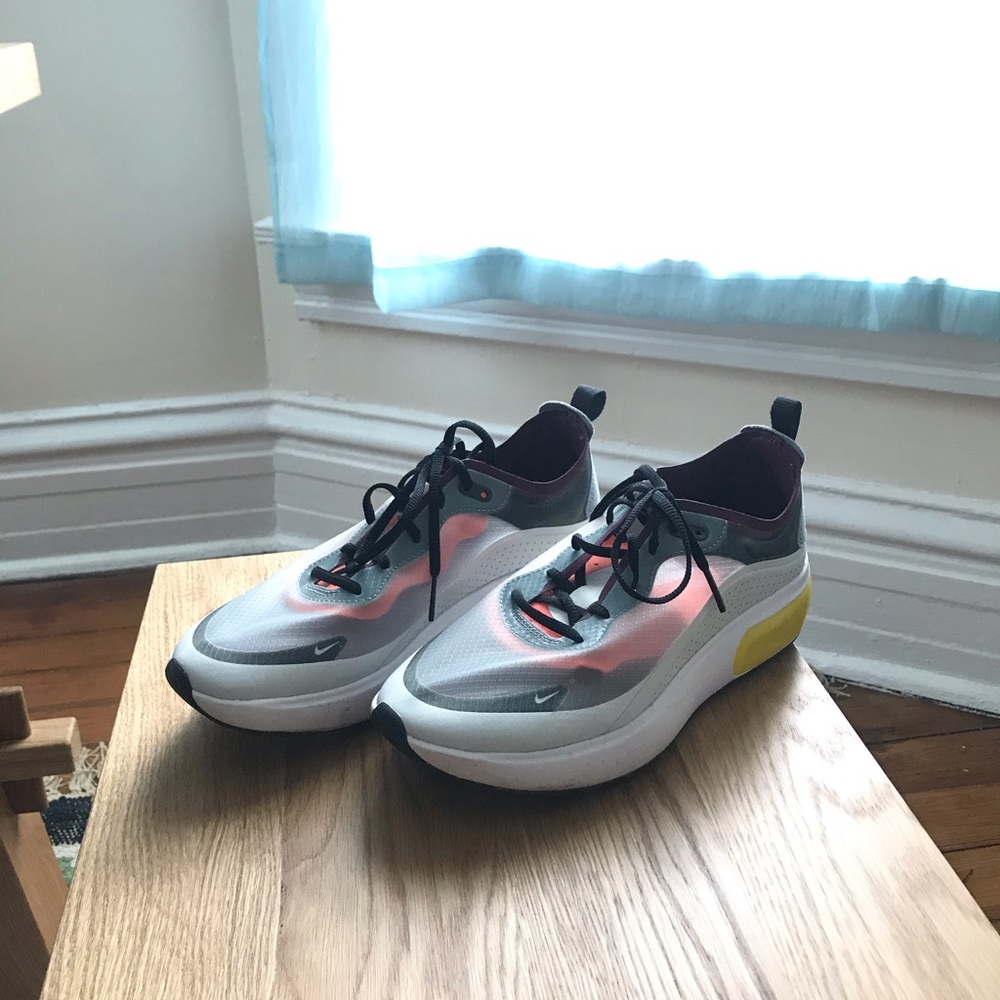 Nike Air Max Dia SE QS